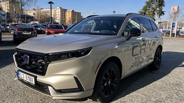 Předváděcí vůz Honda CR-V Plug-in Hybrid – již nyní v AUTO JAROV!